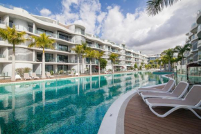 Luxury Avilla Las Olas - swimming pool 85m long - garage